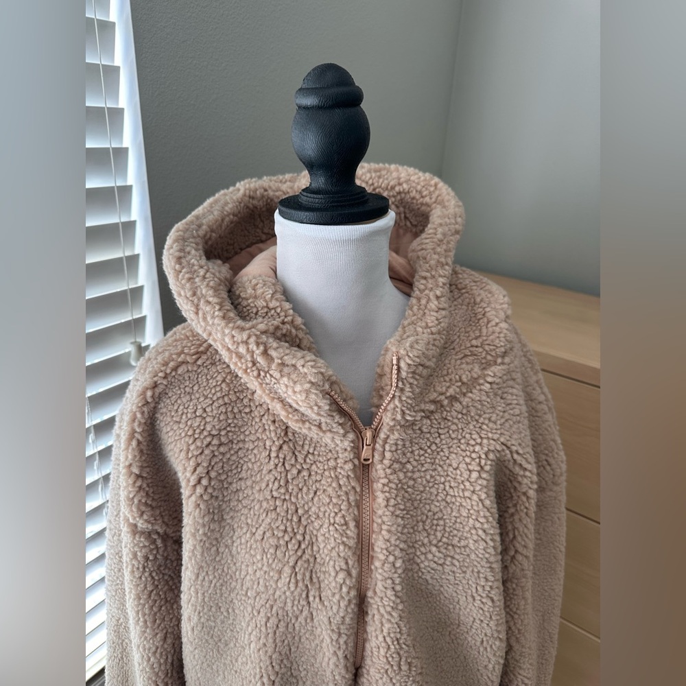 Fabletics Summit Teddy Jacket - Picture 3 of 8
